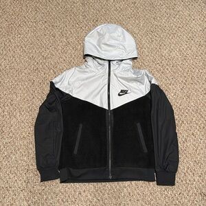 Nike Jacket - Kids L - Black and White
